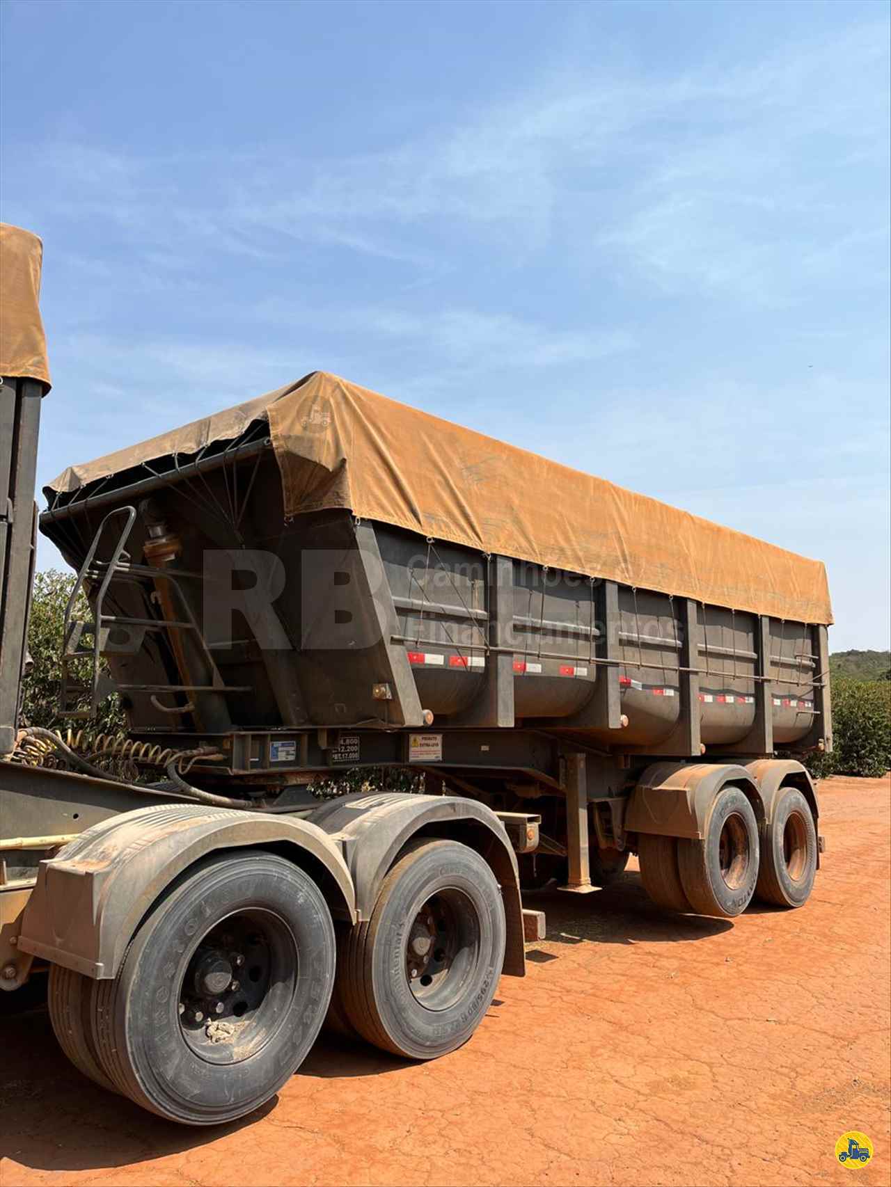 CARRETA BITREM BASCULANTE RB Caminhões & Financiamentos ARAGUARI MINAS GERAIS MG